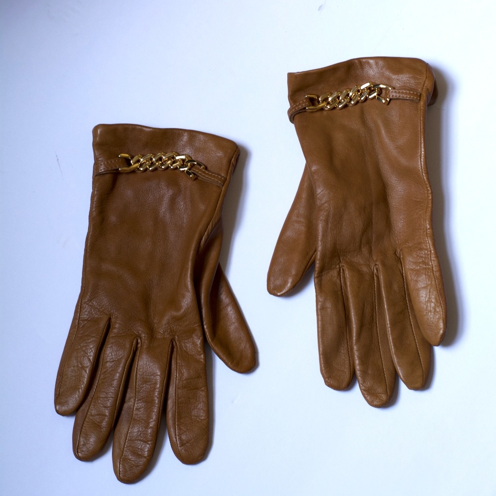 Tan Leather Gloves with Chain Detail